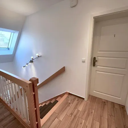 Apartmán Appartementhaus 1 - Urlaub Zwischen & Bodden